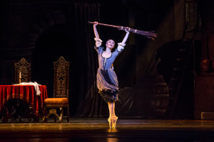 The Joffrey’s “Cinderella” is a fanciful must-see.